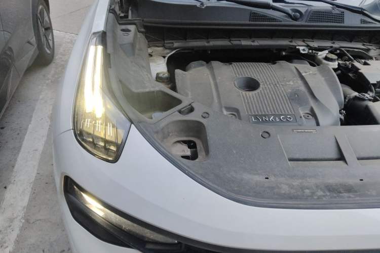 Used Lynk & Co 01 2021 2.0TD Four-Wheel Drive Hype-Halo Engine Bay Right