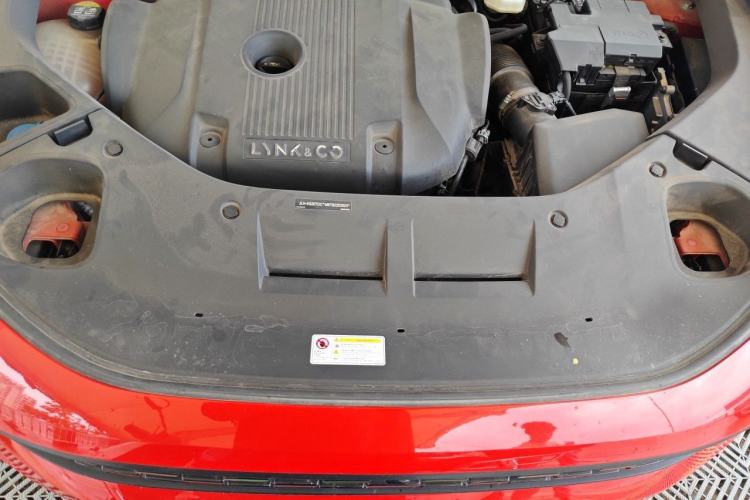 Used Lynk & Co 01 2021 2.0TD Four-Wheel Drive Hype-Halo Engine Bay