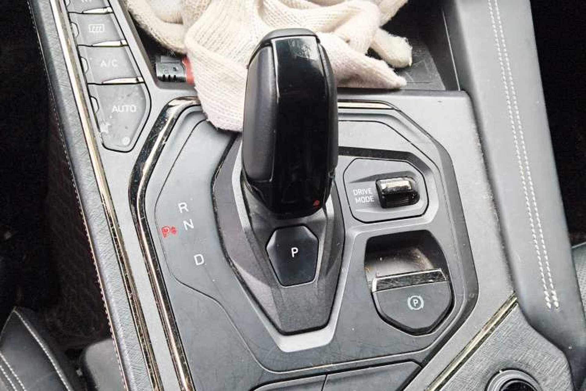 Used Lynk & Co 01 2021 2.0TD Four-Wheel Drive Hype-Halo Gear Lever