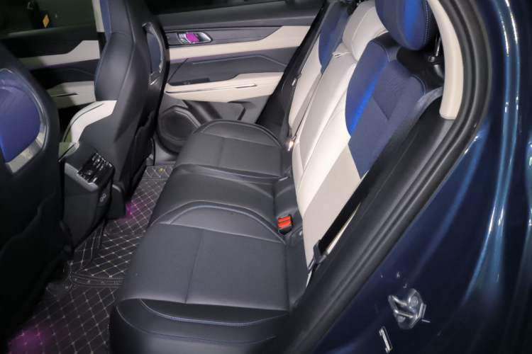 Used Lynk & Co 01 2021 2.0TD Two-Wheel-Drive Pro Trim Left Rear Seat