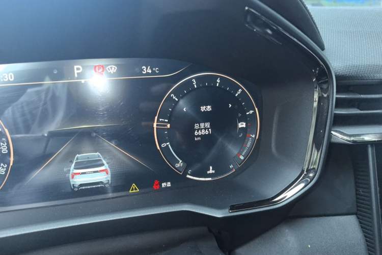 Used Lynk & Co 01 2021 2.0TD Four-Wheel Drive Hype-Halo Odometer Close Up