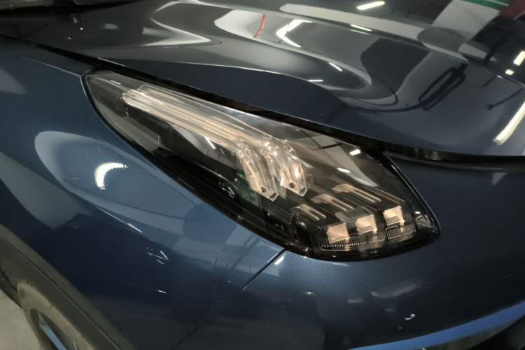 Used Lynk & Co 01 2021 2.0TD Two-Wheel-Drive Pro Trim Right Front Headlight