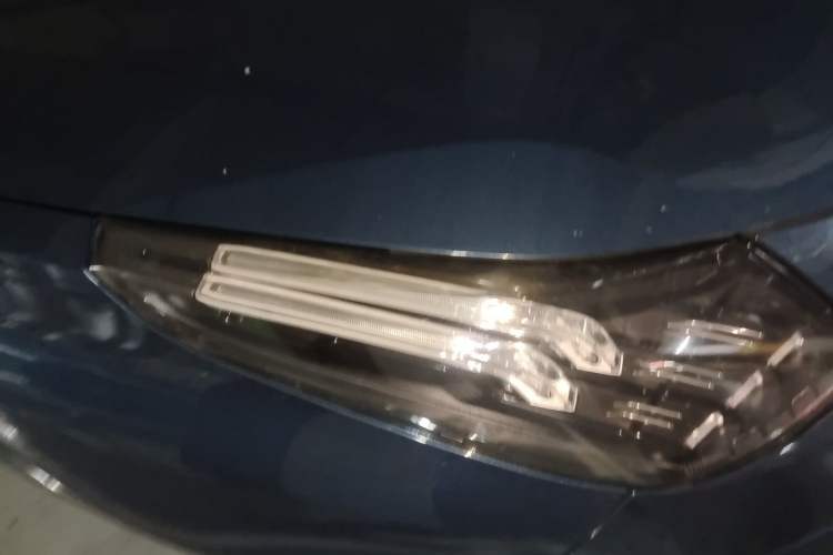 Used Lynk & Co 01 2021 2.0TD Two-Wheel Drive Zhaopu Pro Right Front Headlight