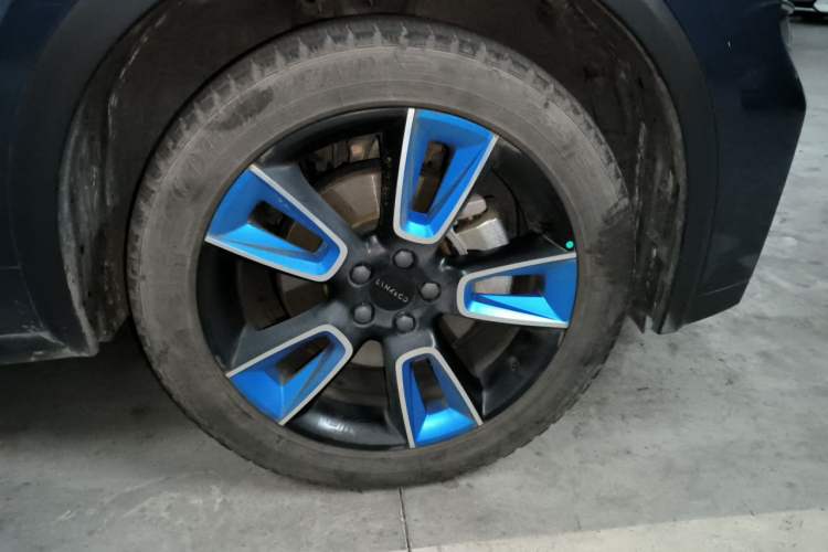 Used Lynk & Co 01 2021 2.0TD Two-Wheel-Drive Pro Trim Right Front Wheel Hub