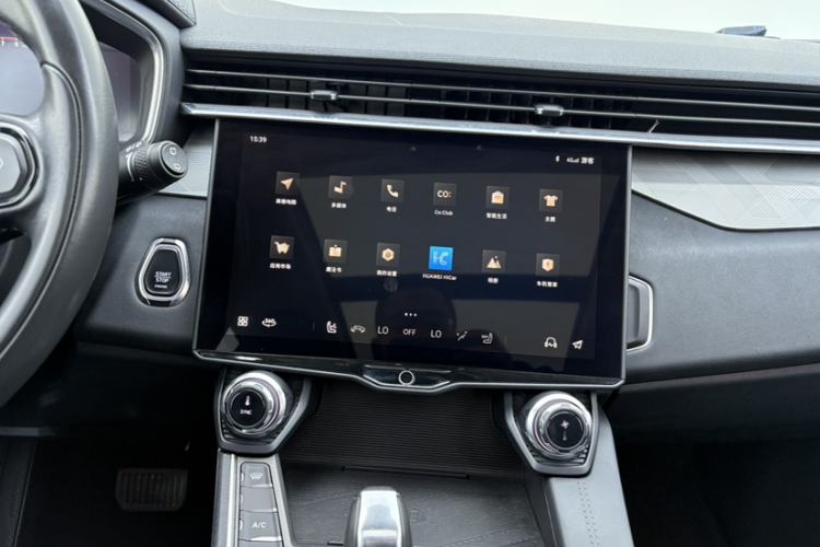 Used Lynk & Co 01 2021 2.0TD Two-Wheel-Drive Pro Trim Audio And AC Panel