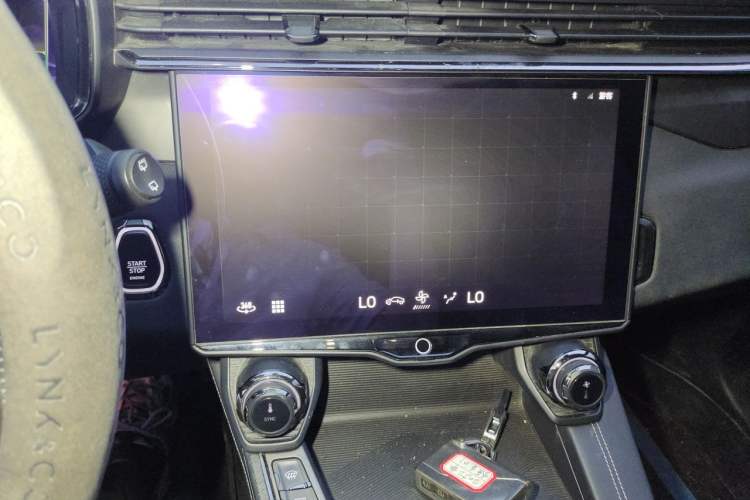 Used Lynk & Co 01 2021 2.0TD Two-Wheel-Drive Pro Trim Audio And AC Panel