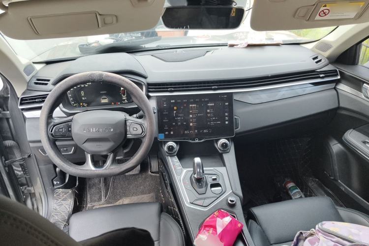 Used Lynk & Co 01 2021 2.0TD Two-Wheel-Drive Pro Trim Center Console