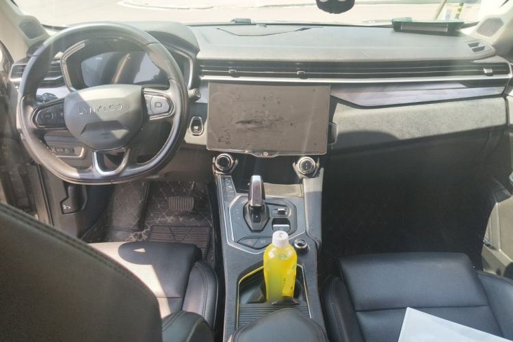 Used Lynk & Co 01 2021 2.0TD Two-Wheel-Drive Pro Trim Center Console