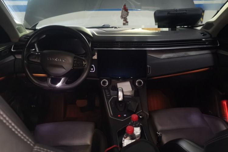 Used Lynk & Co 01 2021 2.0TD Two-Wheel-Drive Pro Trim Center Console