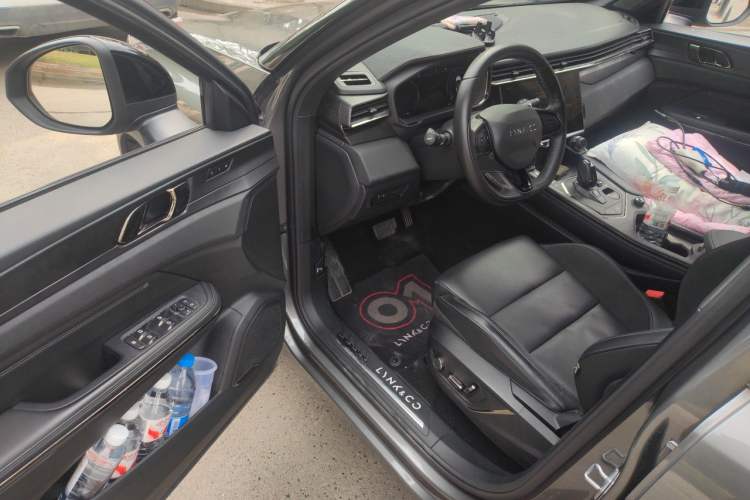Used Lynk & Co 01 2021 2.0TD Four-Wheel Drive Hype-Halo Driver Seat