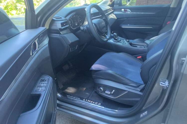 Used Lynk & Co 01 2021 2.0TD Two-Wheel-Drive Pro Trim Driver Seat