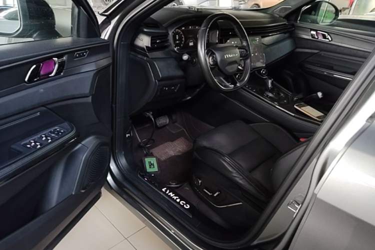 Used Lynk & Co 01 2021 2.0TD Four-Wheel Drive Hype-Halo Driver Seat