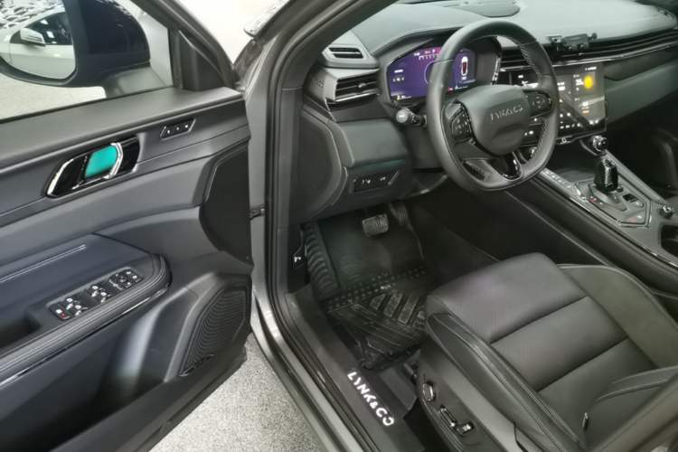 Used Lynk & Co 01 2021 2.0TD Four-Wheel Drive Hype-Halo Driver Seat