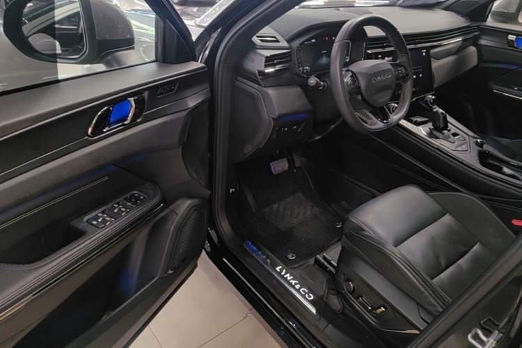 Used Lynk & Co 01 2021 2.0TD Four-Wheel Drive Dark Night Edition Driver Seat