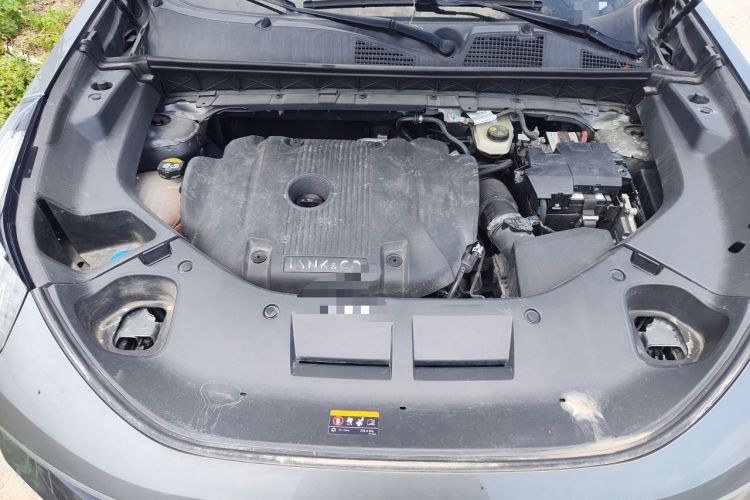 Used Lynk & Co 01 2021 2.0TD Two-Wheel-Drive Pro Trim Engine Bay