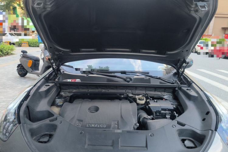 Used Lynk & Co 01 2021 2.0TD Two-Wheel-Drive Pro Trim Engine Bay