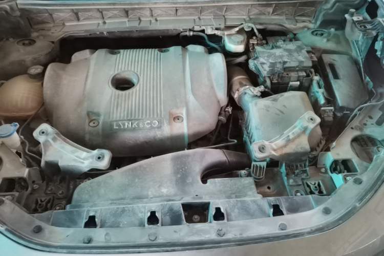 Used Lynk & Co 01 2021 2.0TD Four-Wheel Drive Hype-Halo Engine Bay
