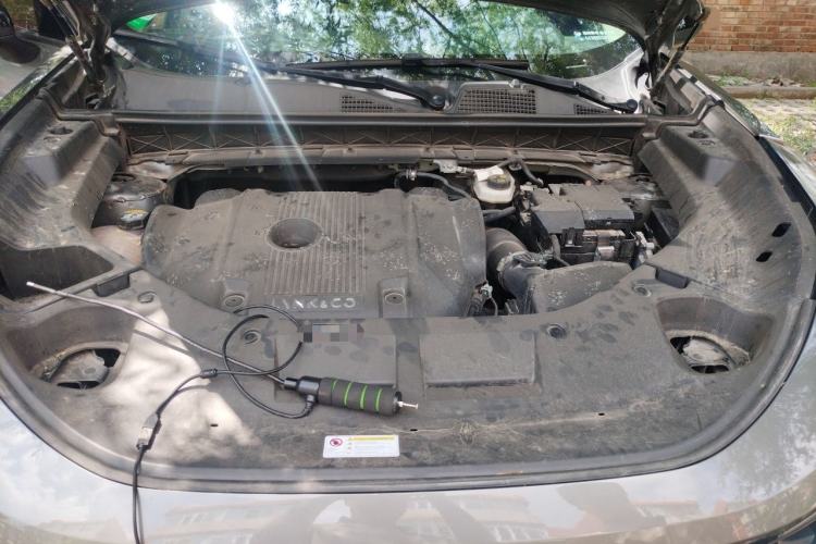 Used Lynk & Co 01 2021 2.0TD Two-Wheel-Drive Pro Trim Engine Bay