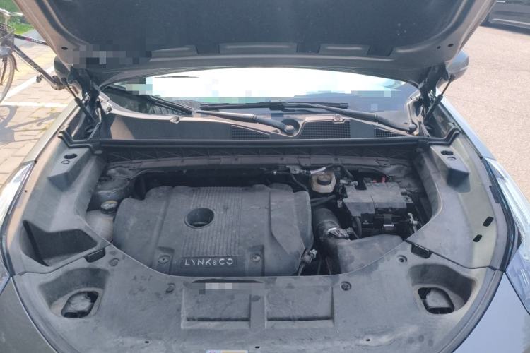 Used Lynk & Co 01 2021 2.0TD Two-Wheel-Drive Pro Trim Engine Bay