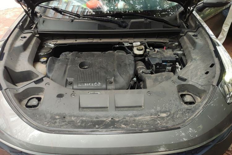 Used Lynk & Co 01 2021 2.0TD Two-Wheel-Drive Pro Trim Engine Bay