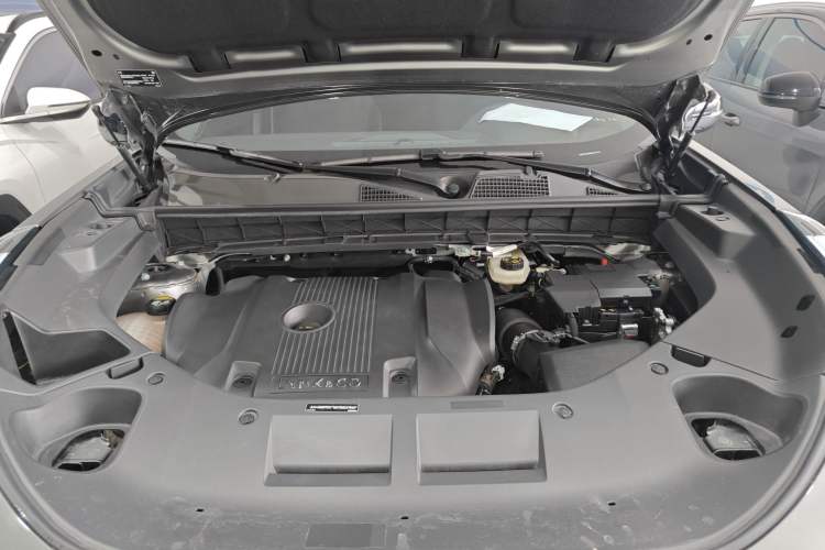 Used Lynk & Co 01 2021 2.0TD Four-Wheel Drive Hype-Halo Engine Bay