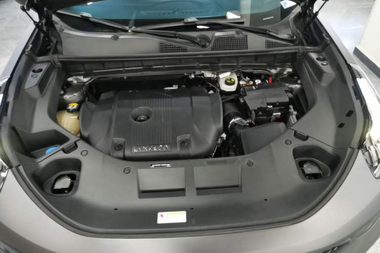 Used Lynk & Co 01 2021 2.0TD Four-Wheel Drive Hype-Halo Engine Bay
