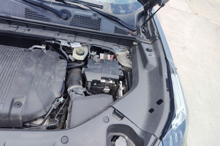 Used Lynk & Co 01 2021 2.0TD Two-Wheel-Drive Pro Trim Engine Bay Left