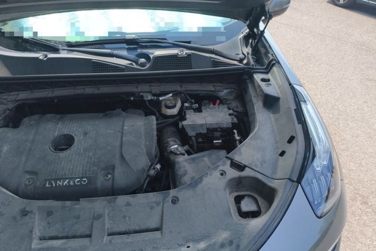 Used Lynk & Co 01 2021 2.0TD Two-Wheel-Drive Pro Trim Engine Bay Left