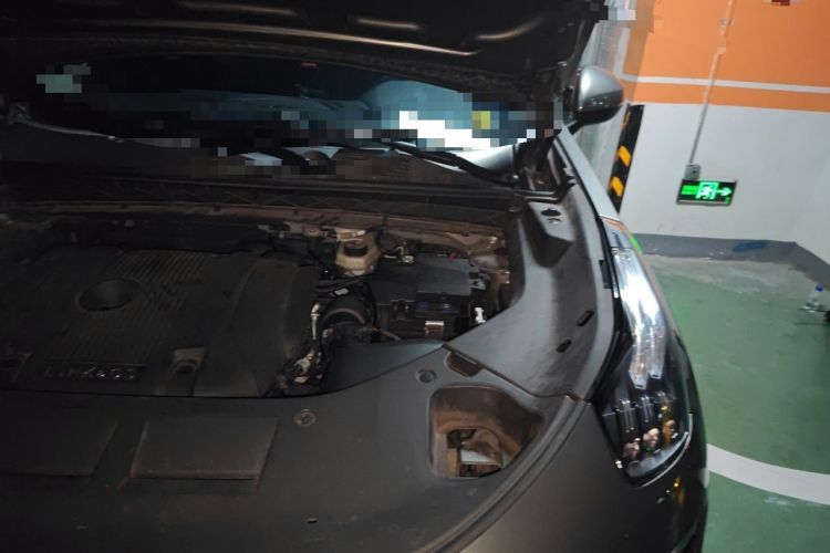 Used Lynk & Co 01 2021 2.0TD Two-Wheel-Drive Pro Trim Engine Bay Left