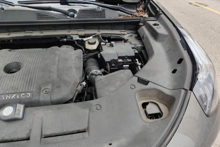 Used Lynk & Co 01 2021 2.0TD Two-Wheel-Drive Pro Trim Engine Bay Left