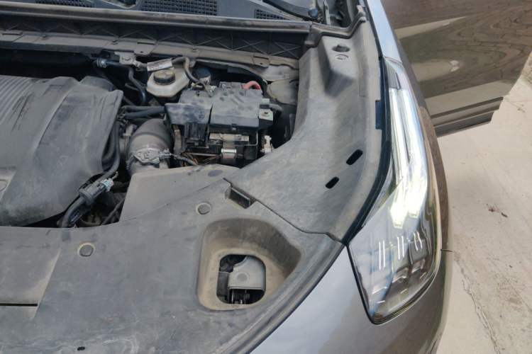 Used Lynk & Co 01 2021 2.0TD Four-Wheel Drive Hype-Halo Engine Bay Left
