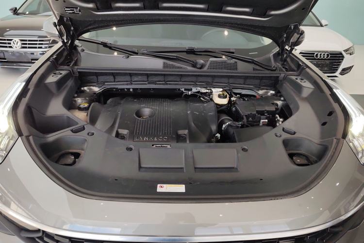 Used Lynk & Co 01 2021 2.0TD Two-Wheel-Drive Pro Trim Engine Bay