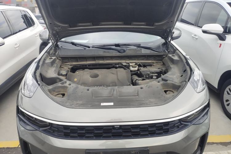 Used Lynk & Co 01 2021 2.0TD Two-Wheel-Drive Pro Trim Engine Bay