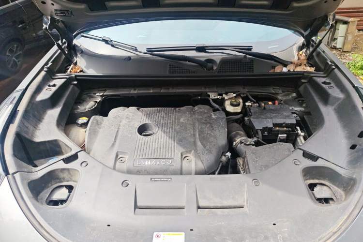 Used Lynk & Co 01 2021 2.0TD Four-Wheel Drive Hype-Halo Engine Bay