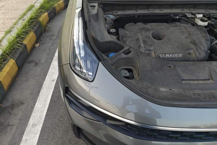 Used Lynk & Co 01 2021 2.0TD Two-Wheel-Drive Pro Trim Engine Bay Right