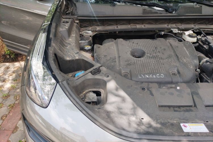 Used Lynk & Co 01 2021 2.0TD Two-Wheel-Drive Pro Trim Engine Bay Right