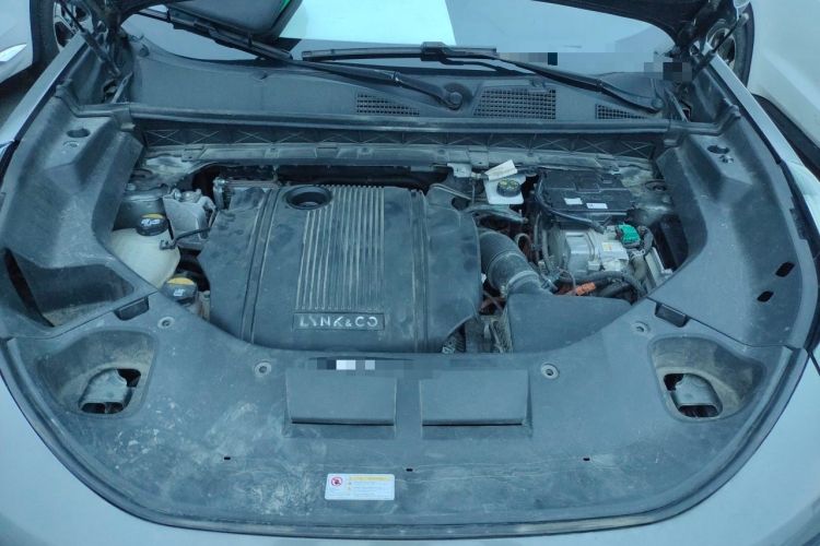 Used Lynk & Co 01 2021 2.0TD Two-Wheel-Drive Pro Trim Engine Bay
