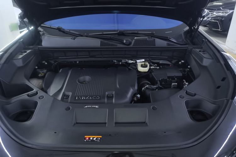 Used Lynk & Co 01 2021 2.0TD Four-Wheel Drive Hype-Halo Engine Bay