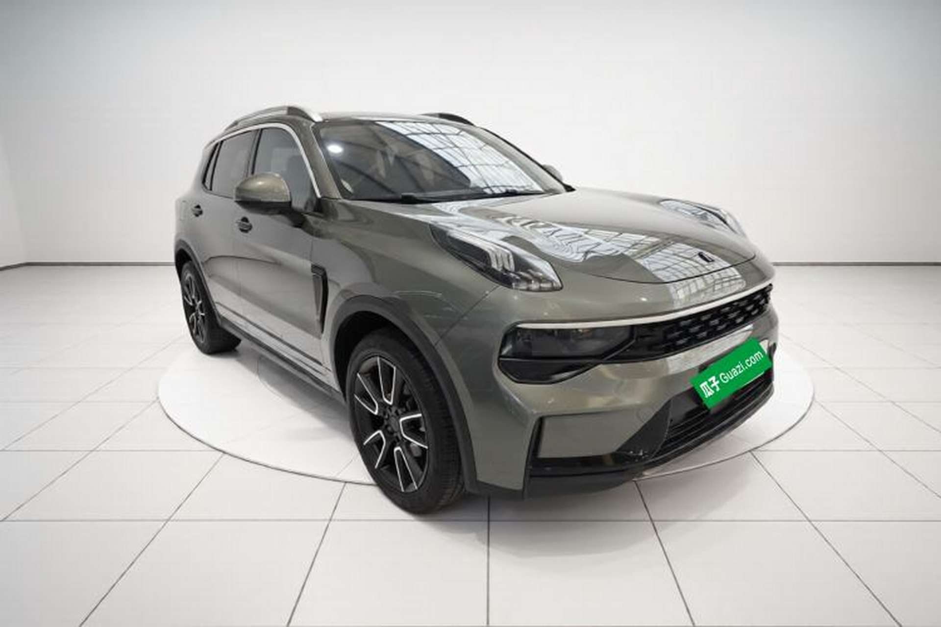 Used Lynk & Co 01 2021 2.0TD Two-Wheel-Drive Pro Trim Exterior 1