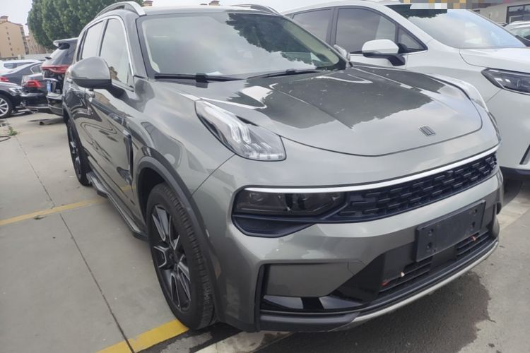 Used Lynk & Co 01 2021 2.0TD Two-Wheel-Drive Pro Trim Exterior 1