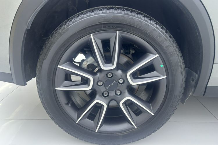 Used Lynk & Co 01 2021 2.0TD Two-Wheel-Drive Pro Trim Exterior 1