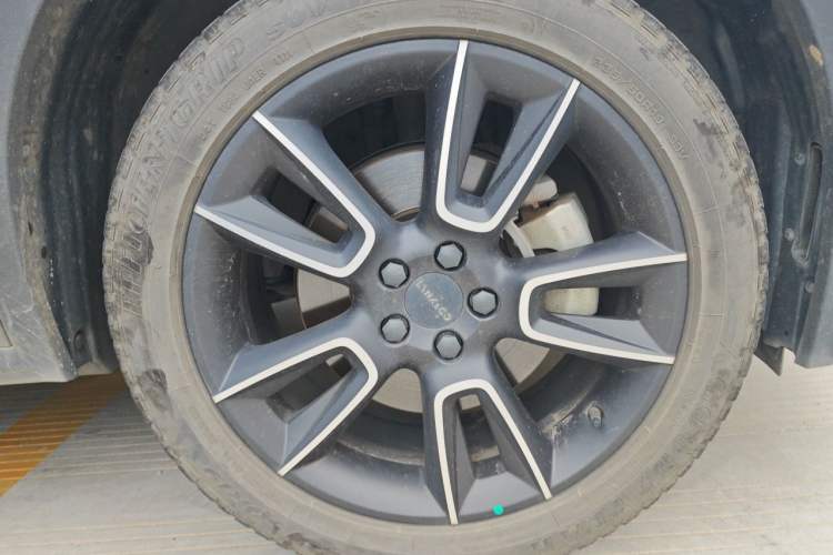Used Lynk & Co 01 2021 2.0TD Two-Wheel-Drive Pro Trim Exterior 1