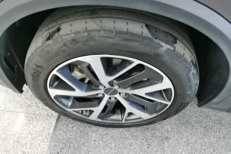 Used Lynk & Co 01 2021 2.0TD Four-Wheel Drive Hype-Halo Exterior 4