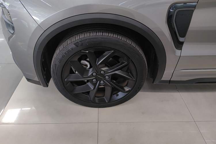 Used Lynk & Co 01 2021 2.0TD Four-Wheel Drive Dark Night Edition Exterior 4