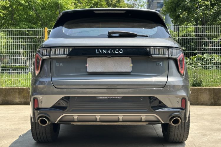 Used Lynk & Co 01 2021 2.0TD Two-Wheel-Drive Pro Trim Exterior 6