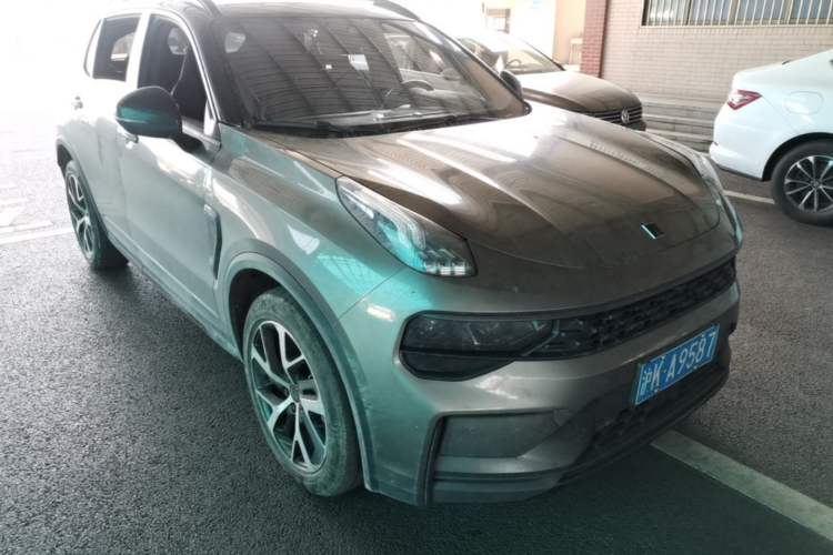 Used Lynk & Co 01 2021 2.0TD Four-Wheel Drive Hype-Halo Front Right 45 Deg