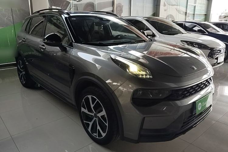 Used Lynk & Co 01 2021 2.0TD Four-Wheel Drive Hype-Halo Front Right 45 Deg