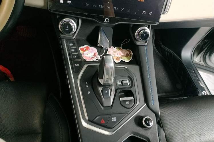 Used Lynk & Co 01 2021 2.0TD Two-Wheel Drive Zhaopu Pro Gear Lever