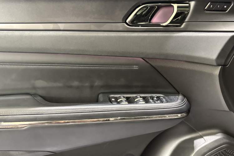 Used Lynk & Co 01 2021 2.0TD Four-Wheel Drive Hype-Halo Interior 11