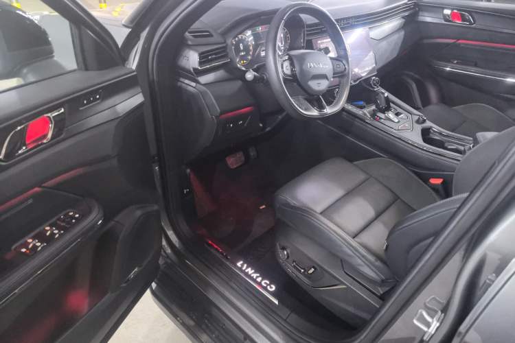 Used Lynk & Co 01 2021 2.0TD Four-Wheel Drive Hype-Halo Interior 2